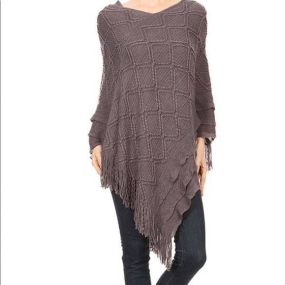 NEW Women's Spring Gray Sweater Fringe Poncho - Picture 3 of 3
